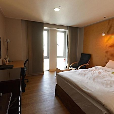 Changwon Hotel Екстериор снимка