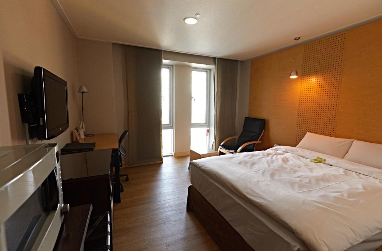 Changwon Hotel Екстериор снимка