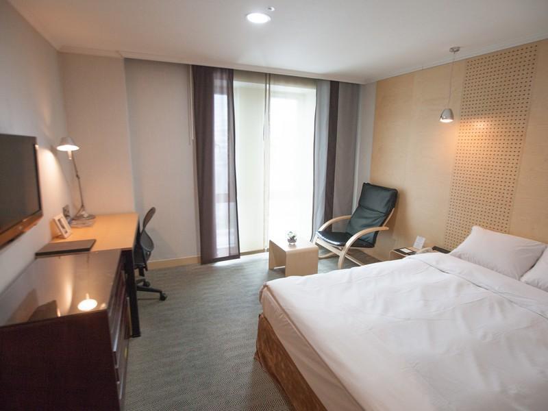 Changwon Hotel Екстериор снимка