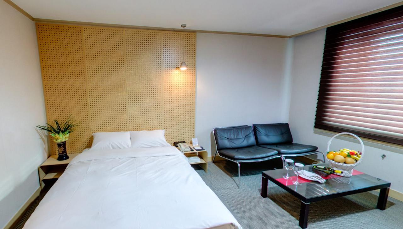 Changwon Hotel Стая снимка