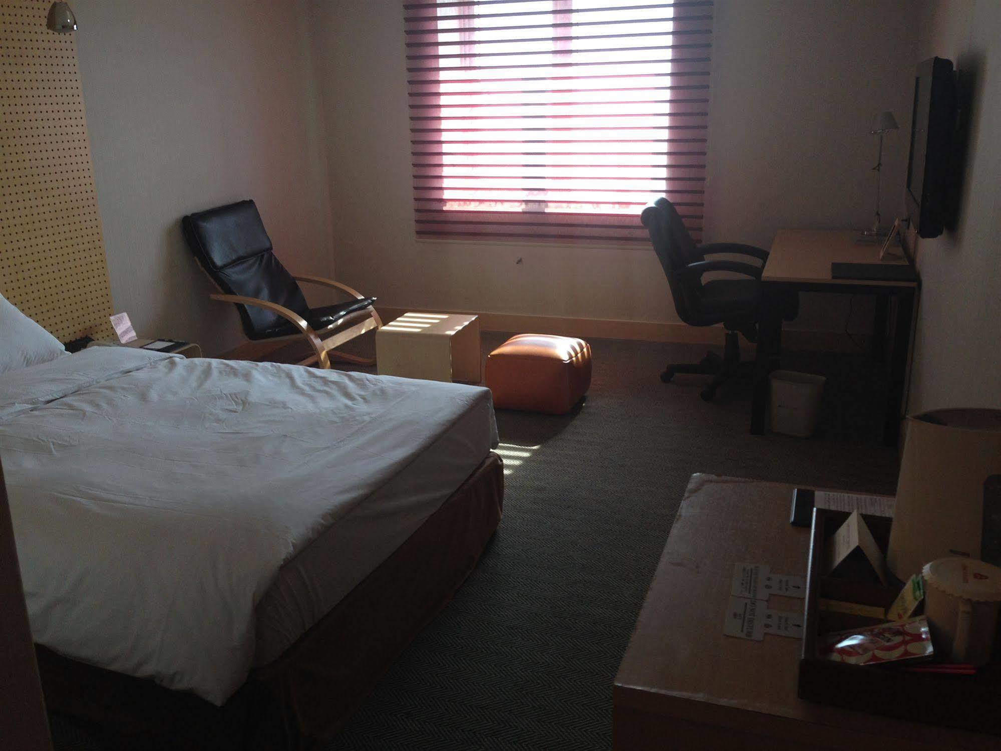 Changwon Hotel Екстериор снимка